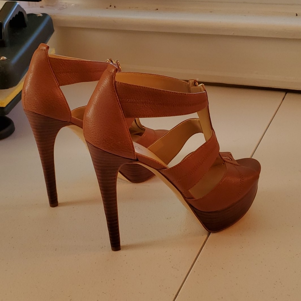 Shoes - Picture 3 of 3